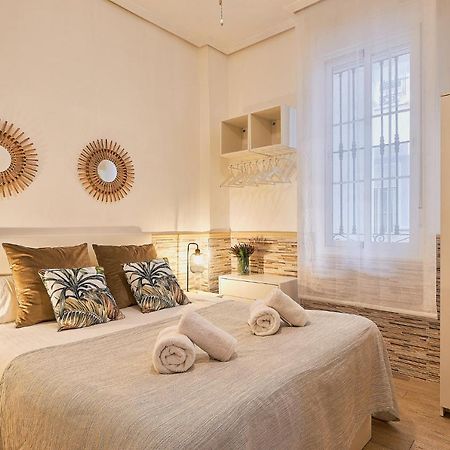 Patio Andaluz - City Center Малага Экстерьер фото